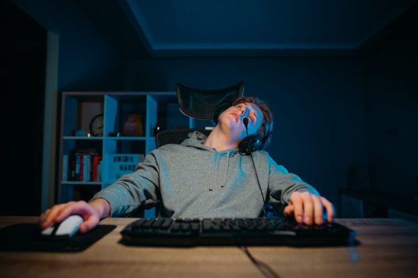 How Sleep, Phones, and Video Games Effect Athletic Performance